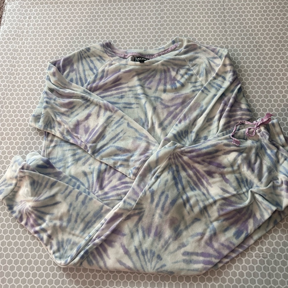 XOXO Blue & Purple Tie Dye PJ Set

Size L